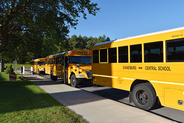 buses lined up at elementary school